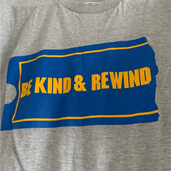 Be Kind & Rewind Blockbuster Men’s Gray Ticket Logo T-shirt DVDVHS Rental-Size L - Picture 2 of 4
